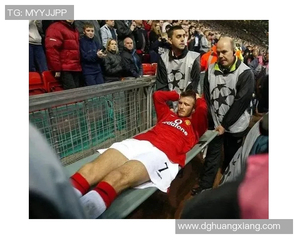 足球明星真人立牌视频带你近距离感受偶像魅力与足球激情的完美结合 足球明星真人立牌视频带你近距离感受偶像魅力与足球激情的完美结合