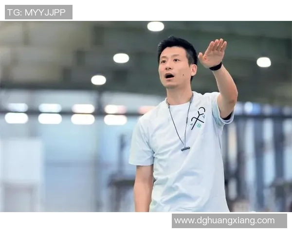 杨军专访：从羽毛球新星到冠军之路的心路历程回顾
