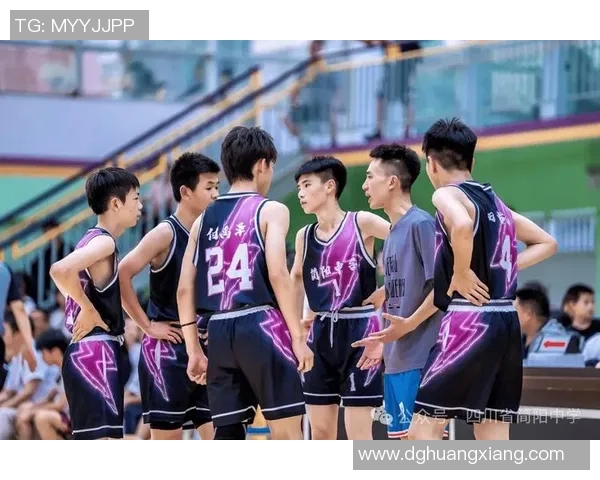 成都篮球队配合默契再创新高引领全国篮球新风潮