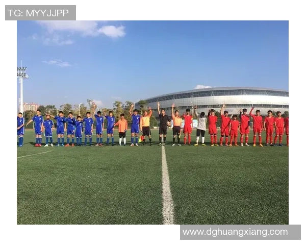 足球明星与韩国女团的跨界合作引发热潮,粉丝狂欢共庆青春梦想 足球明星与韩国女团的跨界合作引发热潮,粉丝狂欢共庆青春梦想