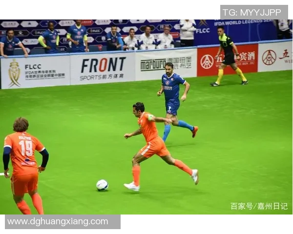 足球明星岁月流转夕阳下的传奇人生与温暖回忆 足球明星岁月流转夕阳下的传奇人生与温暖回忆