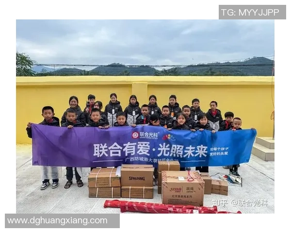 足球明星热心公益捐赠衣物和鞋子助力贫困儿童温暖冬季 足球明星热心公益捐赠衣物和鞋子助力贫困儿童温暖冬季